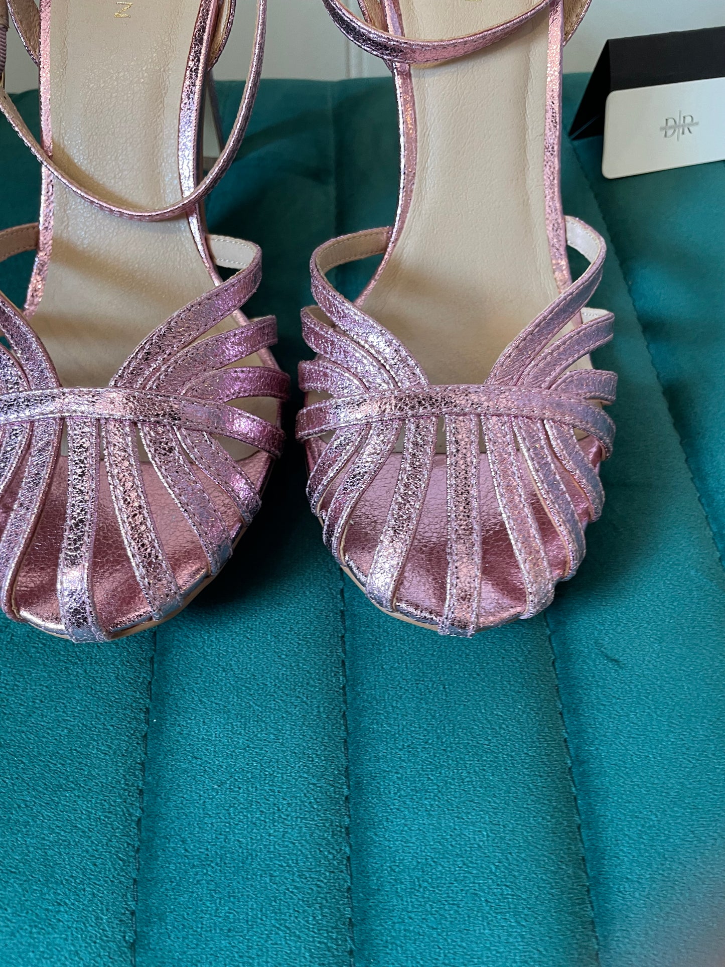 Monsoon size 39