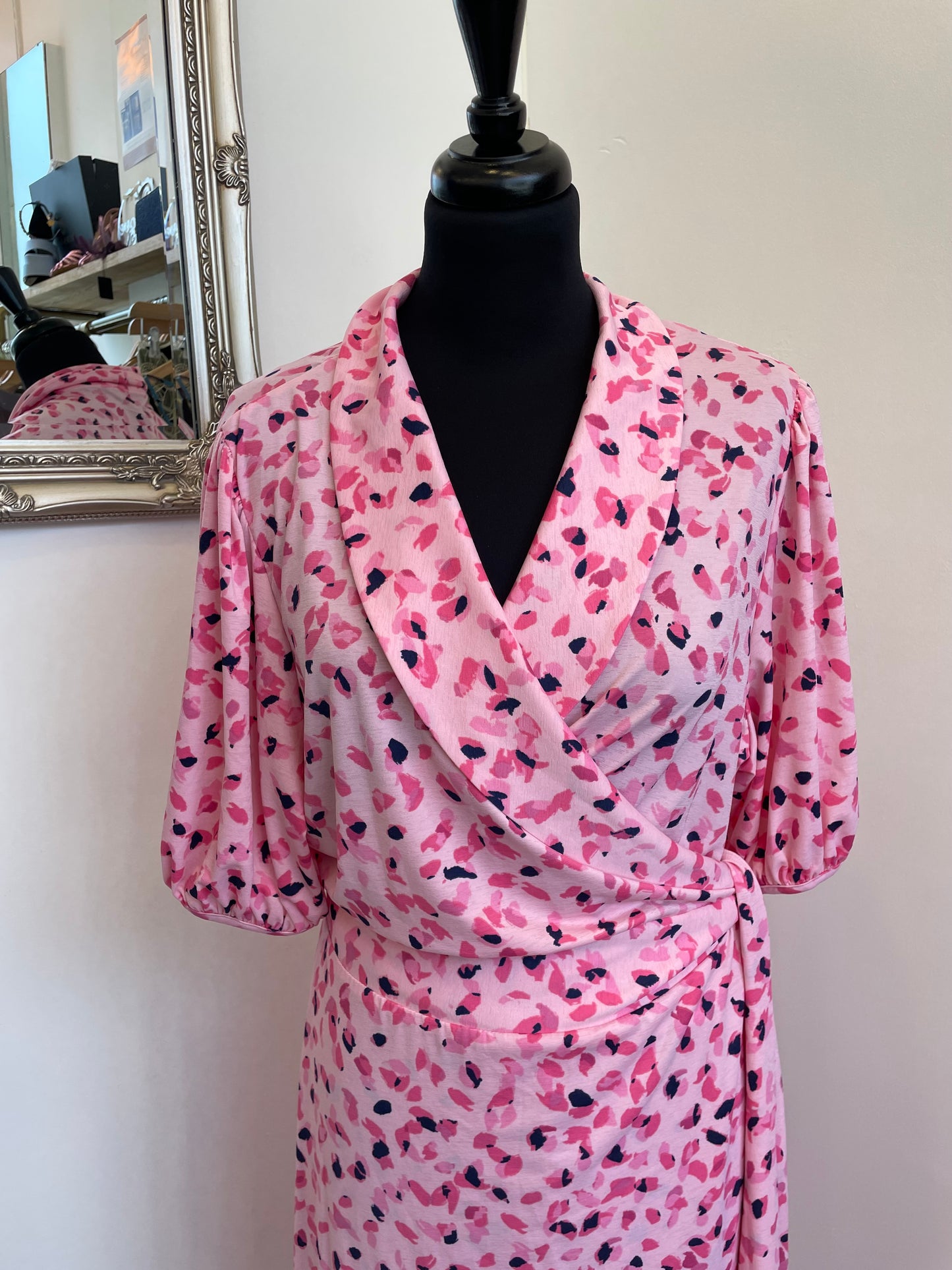 Marble midi dress size XL